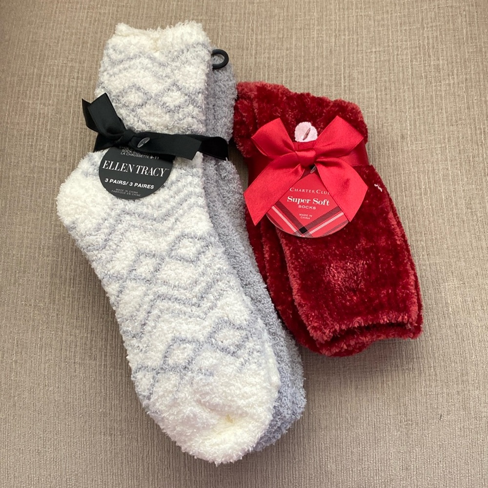 ♥️Bundle of Fuzzy Socks